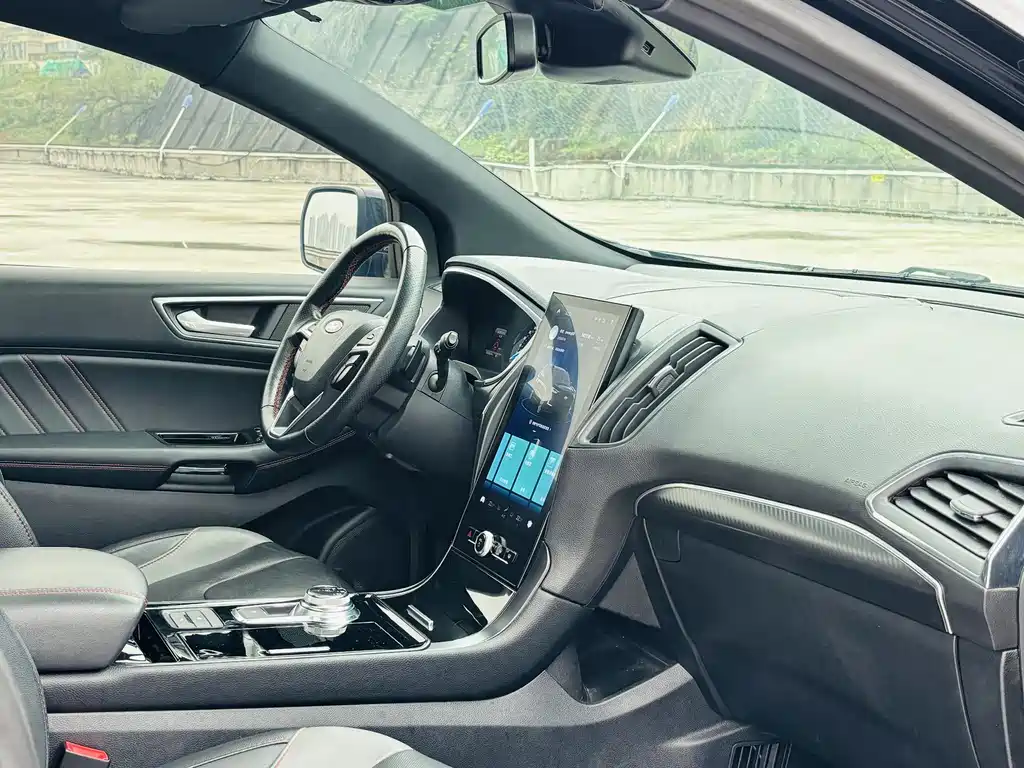 Ford Edge 2019 — фото 11