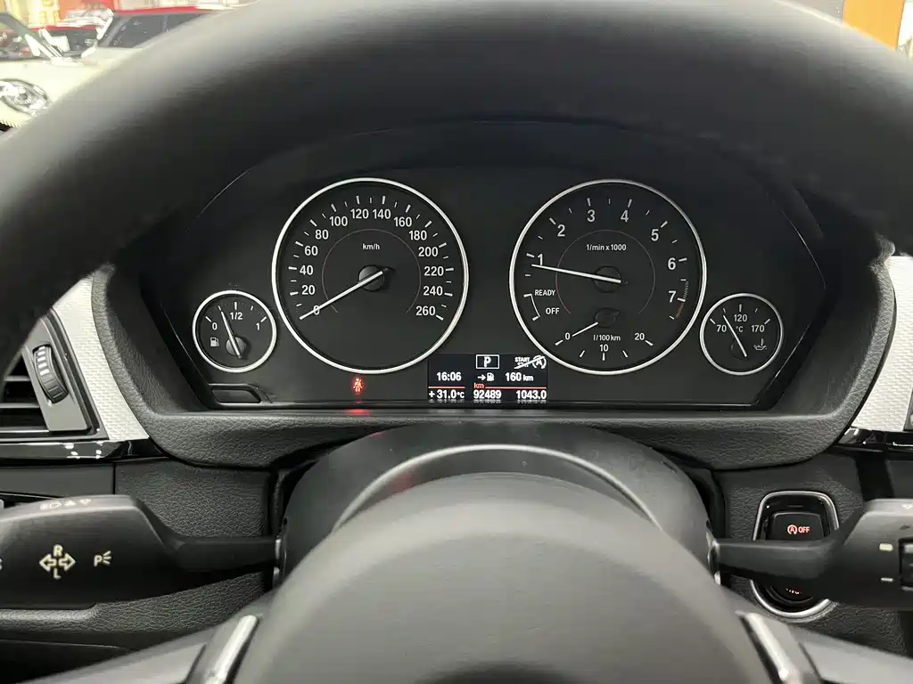 BMW 3 Series 2015 — фото 12