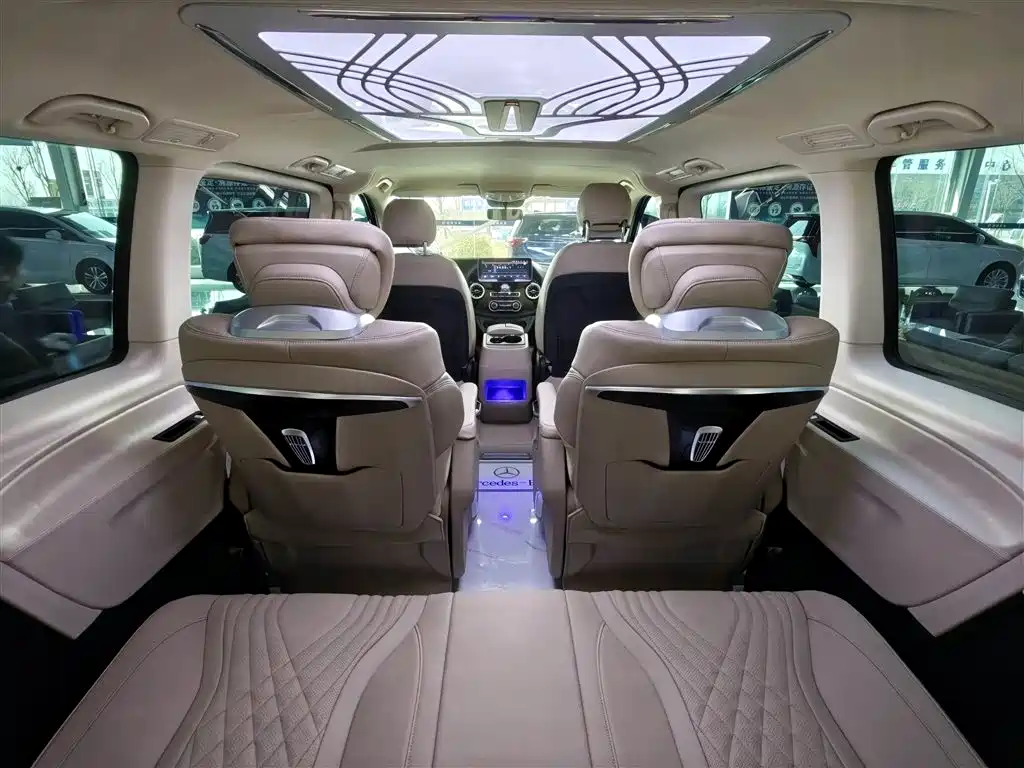 Mercedes-Benz Vito 2023 — фото 18