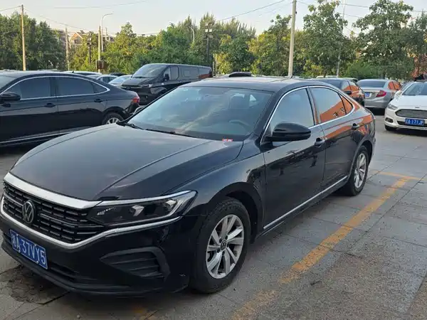 Volkswagen Passat 2025