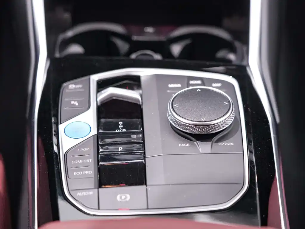 BMW i3 2023 — фото 16