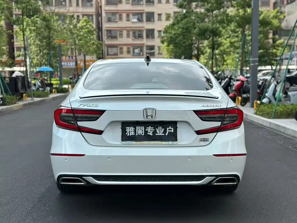 Honda Accord 2022 — фото 8