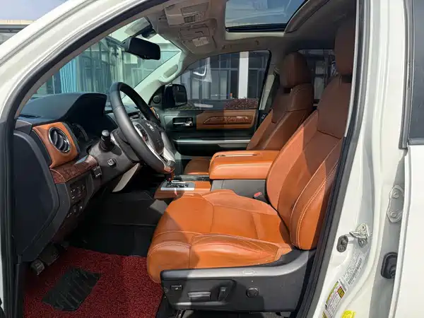 Toyota Tundra 2015