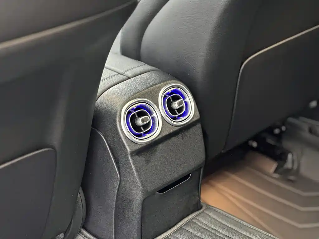 Mercedes-Benz C-Class 2022 — фото 15