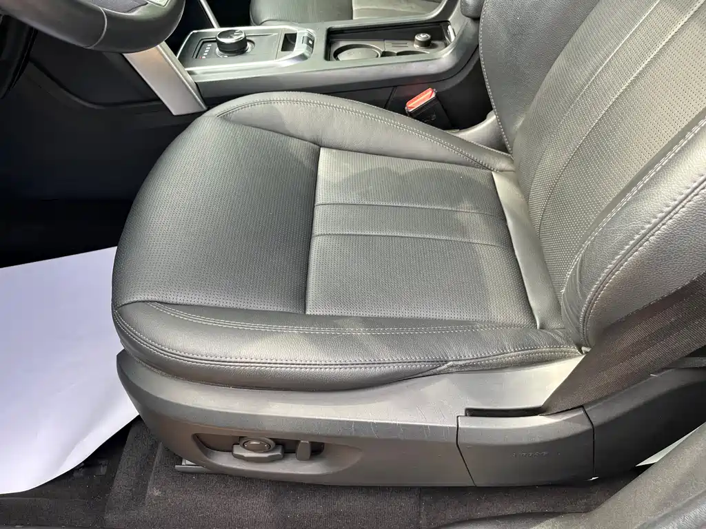 Land Rover Discovery Sport 2018 — фото 10