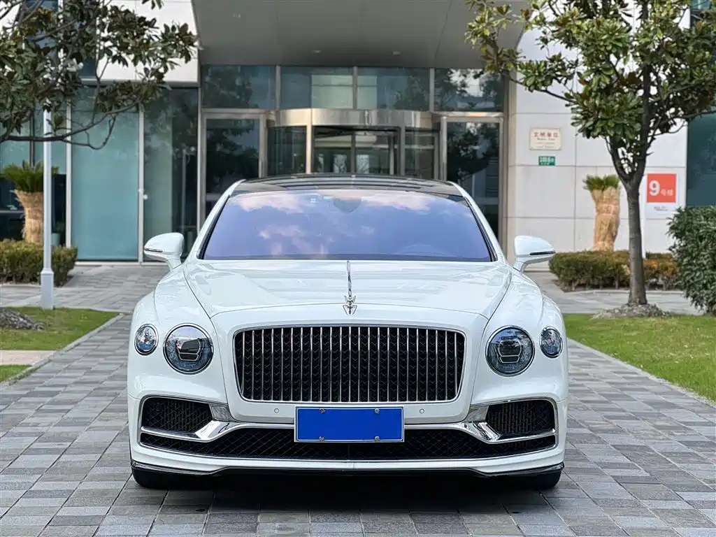 Bentley Flying Spur 2021 — фото 2