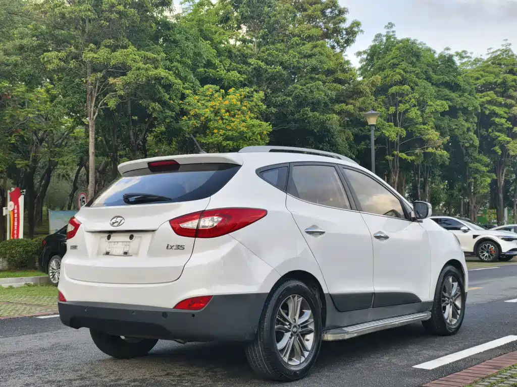 Hyundai ix35 2015 — фото 8