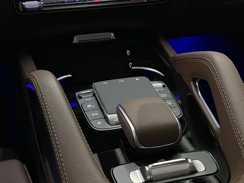 Mercedes-Benz GLS 2025 — фото 12
