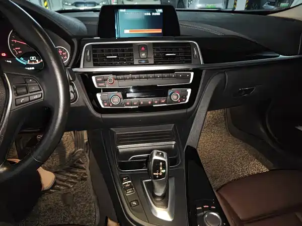 BMW 3 Series 2018