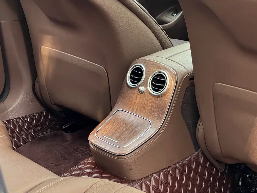 Mercedes-Benz E-Class 2022 — фото 21