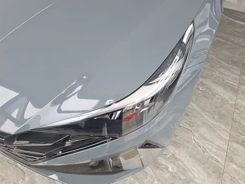 Hyundai Elantra 2023 — фото 24