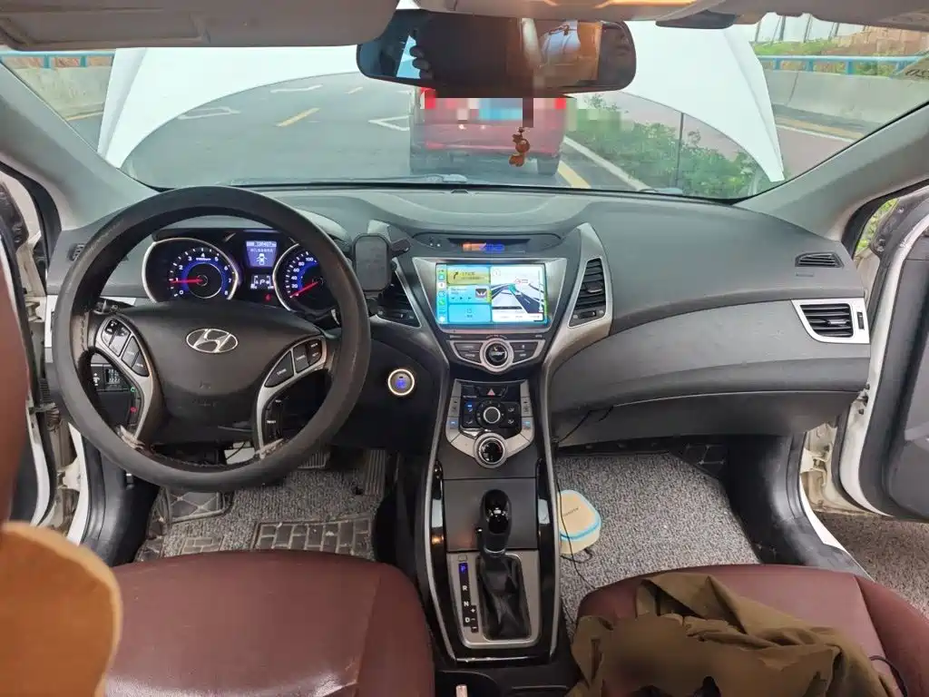 Hyundai Elantra 2016