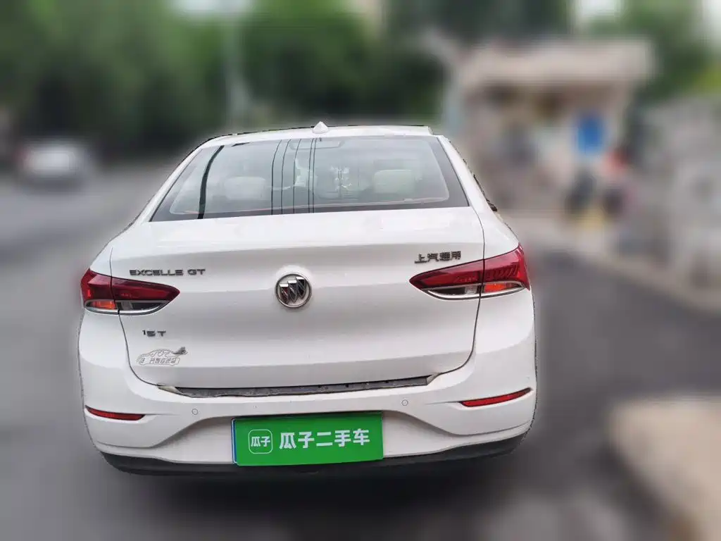 Buick Excelle 2019 — фото 4