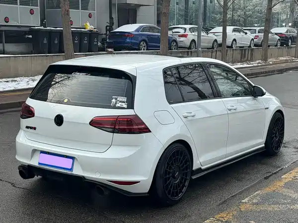Volkswagen Golf GTI 2016
