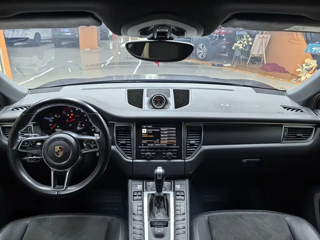 Porsche Macan 2016 — фото 9