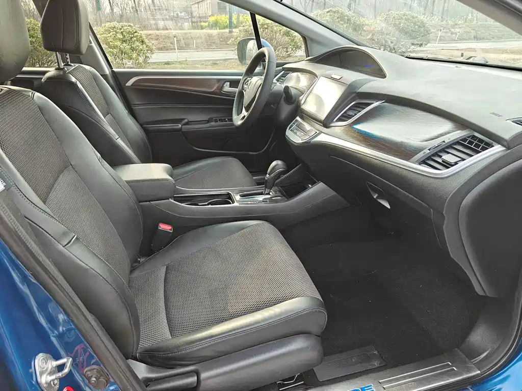 Honda Jade 2017 — фото 13