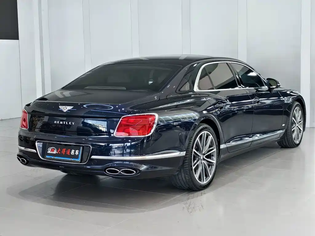 Bentley Flying Spur 2021 — фото 3