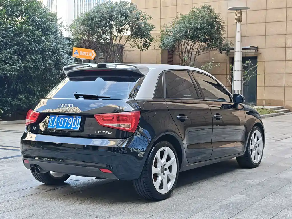 Audi A1 2015 — фото 6