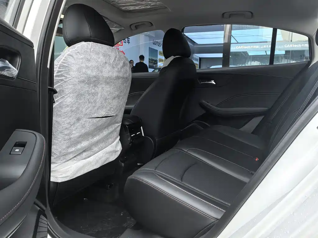 Roewe i5 — фото 10