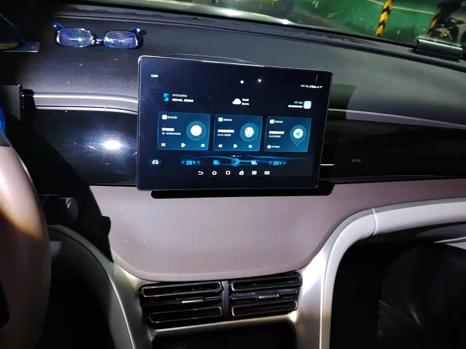 BYD Song Pro New Energy 2023 — фото 13