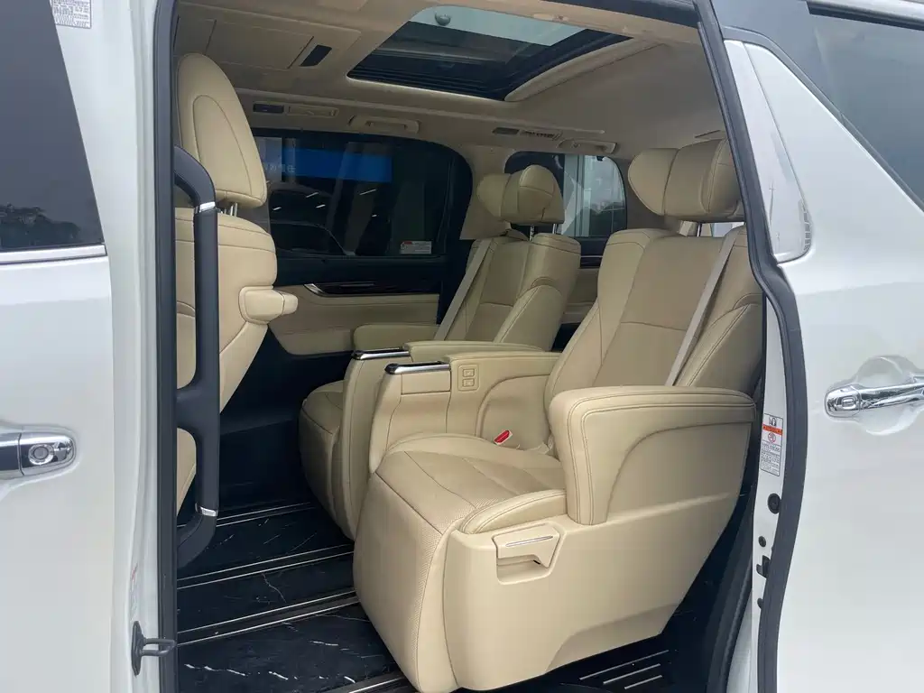 Toyota Alphard 2018 — фото 7