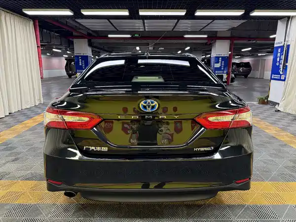 Toyota Camry 2021