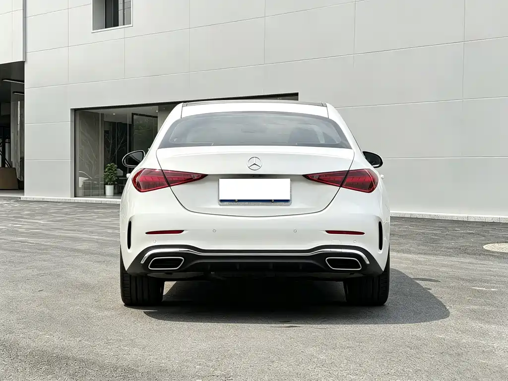 Mercedes-Benz C-Class 2023 — фото 15