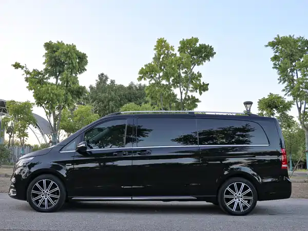 Mercedes-Benz V-Class 2023