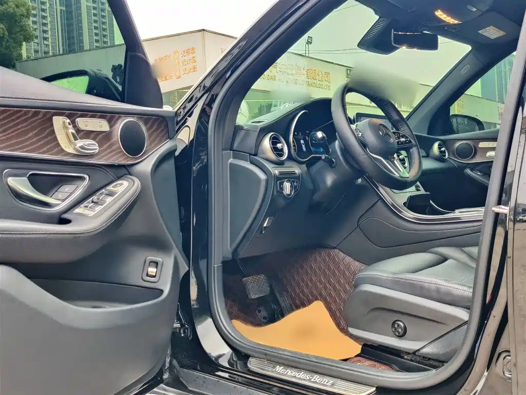Mercedes-Benz GLC 2020 — фото 21
