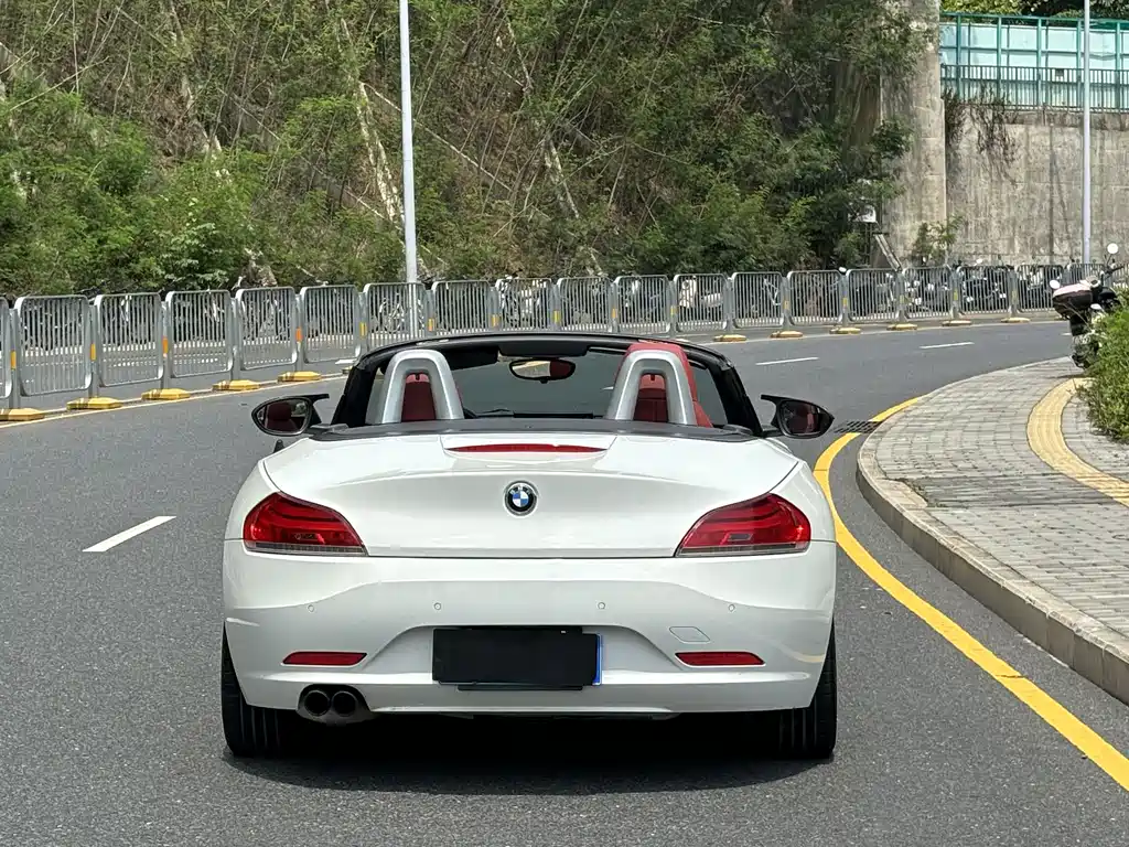 BMW Z4 2012 — фото 22