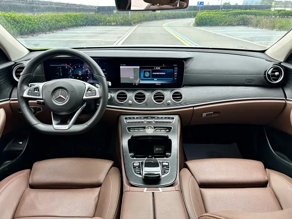 Mercedes-Benz E-Class 2018 — фото 13