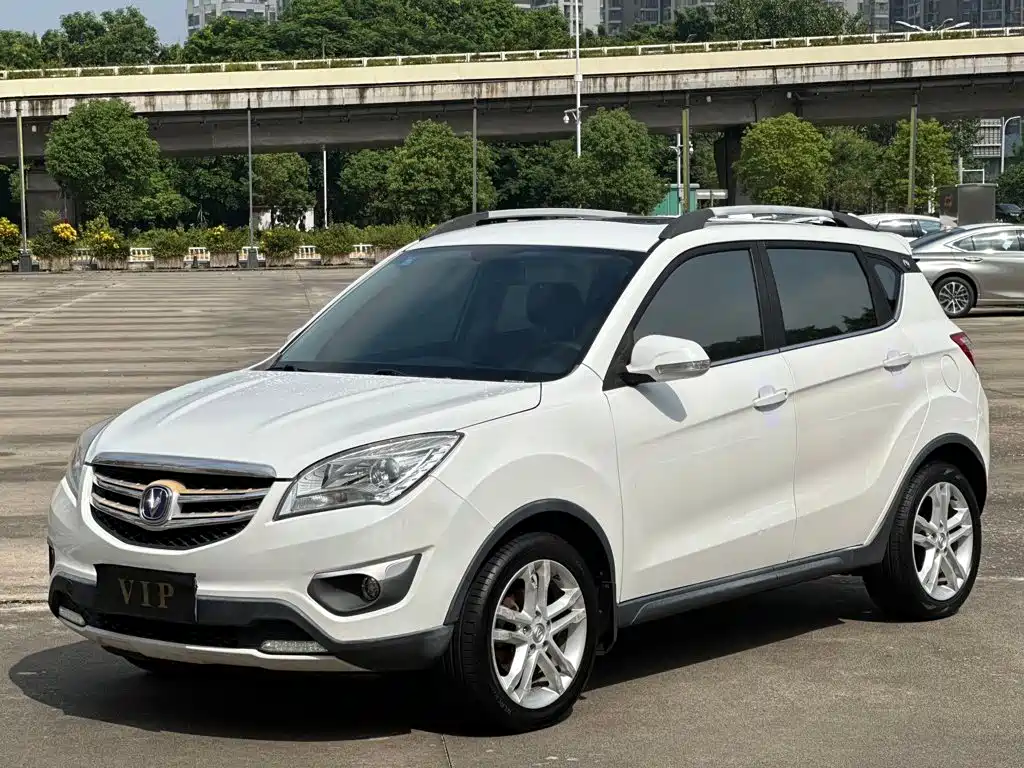 Changan CS35 2016 — фото 1