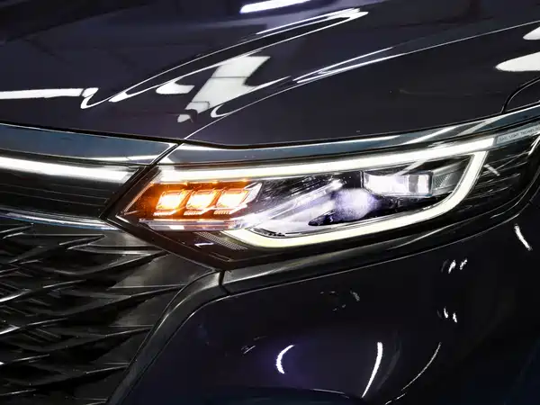 Roewe iMAX8 2021