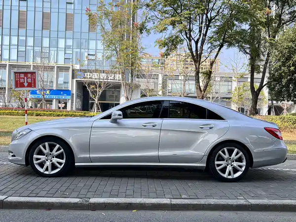 Mercedes-Benz CLS 2012