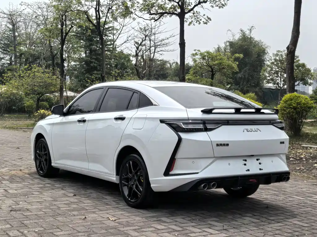 Dongfeng Yixuan 2023