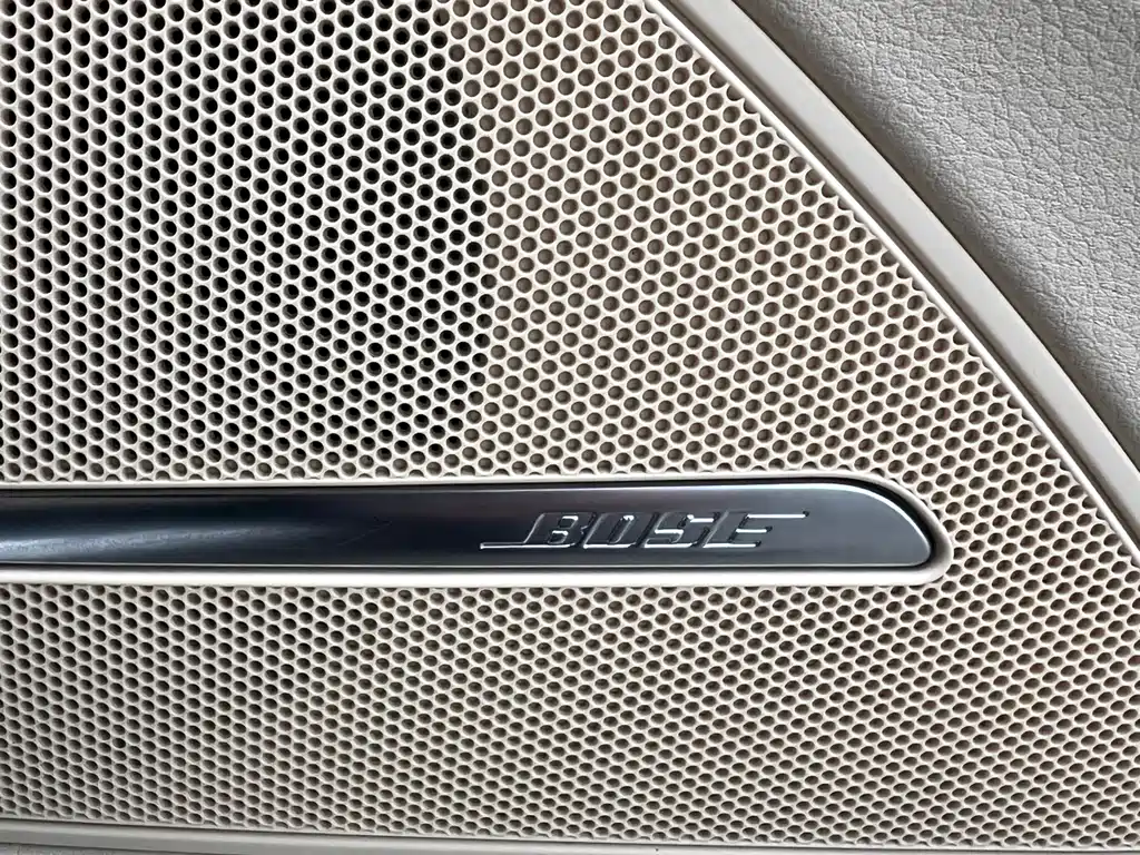 Audi A8 2013 — фото 18