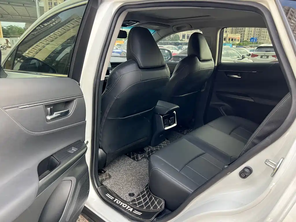 Toyota Harrier 2022 — фото 9