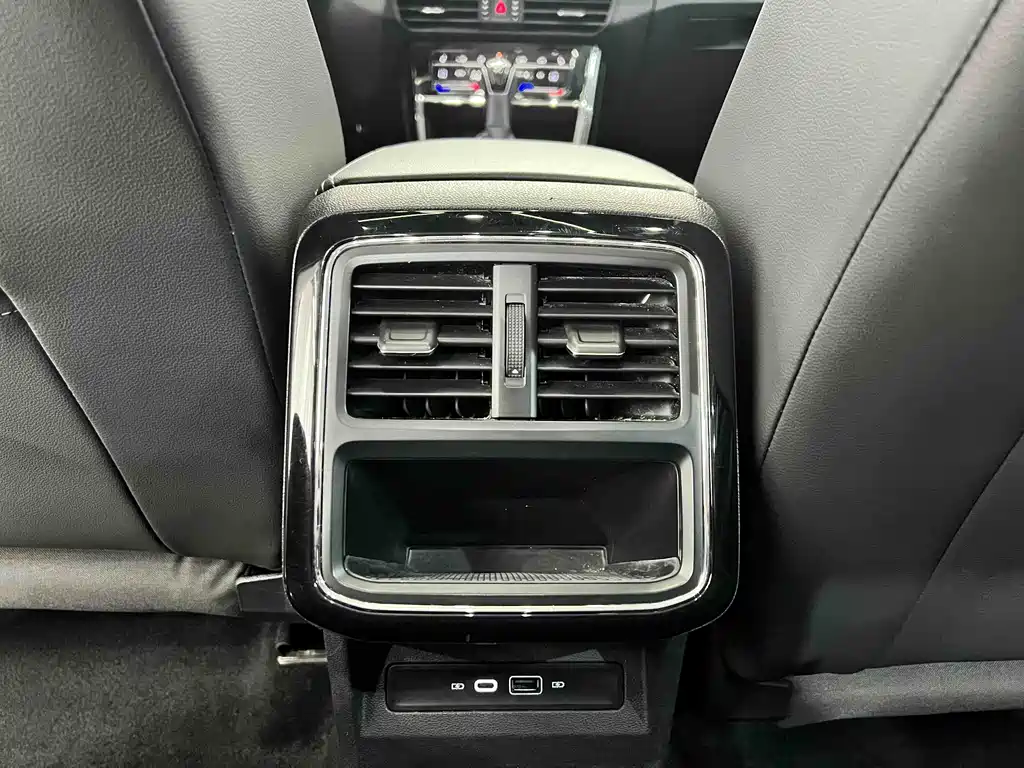 Volkswagen Passat 2023 — фото 10