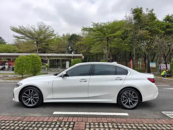 BMW 3 Series 2022