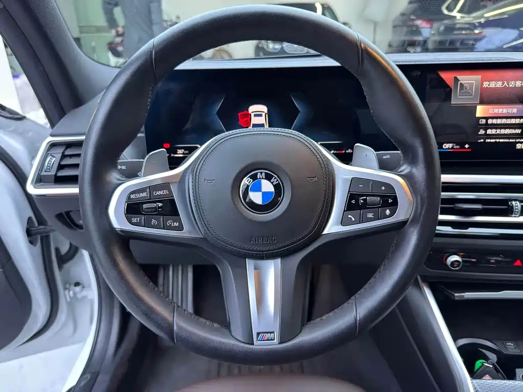 BMW 3 Series 2023 — фото 17