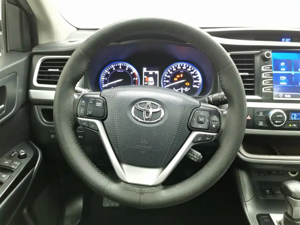 Toyota Highlander 2020 — фото 11