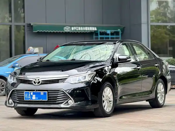 Toyota Camry 2016