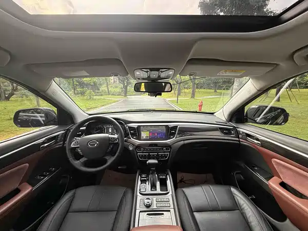 GAC Trumpchi GS8 2017