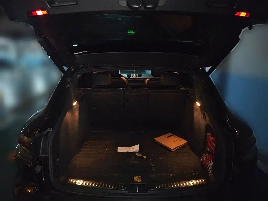 Porsche Macan 2020 — фото 10