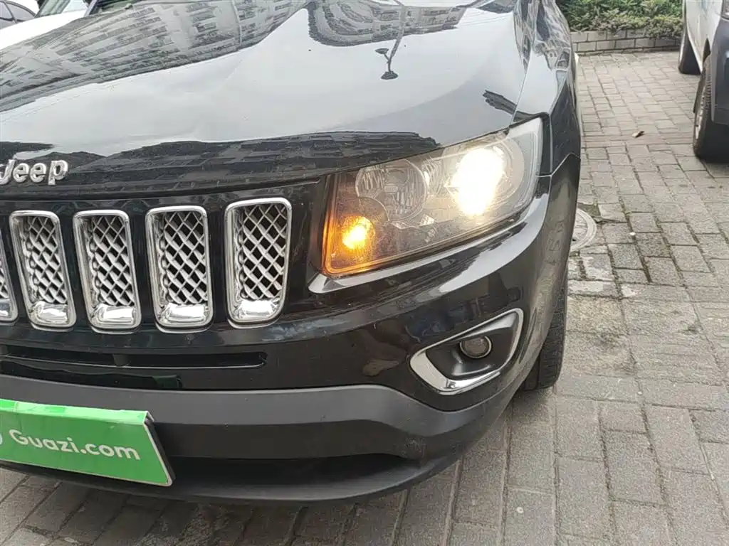 Jeep Compass 2014 — фото 24