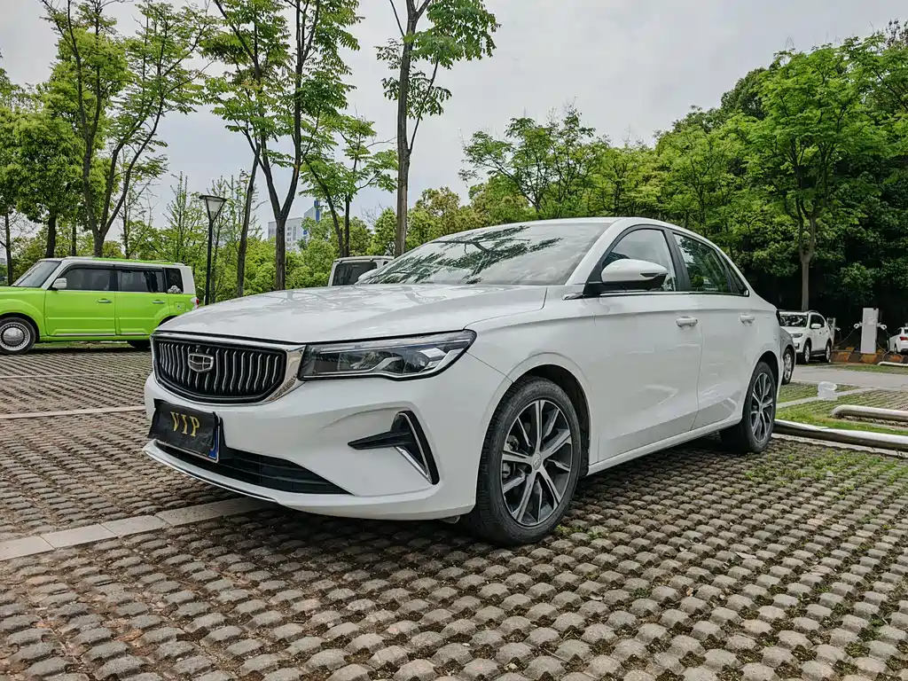 Geely Emgrand 2022 — фото 2