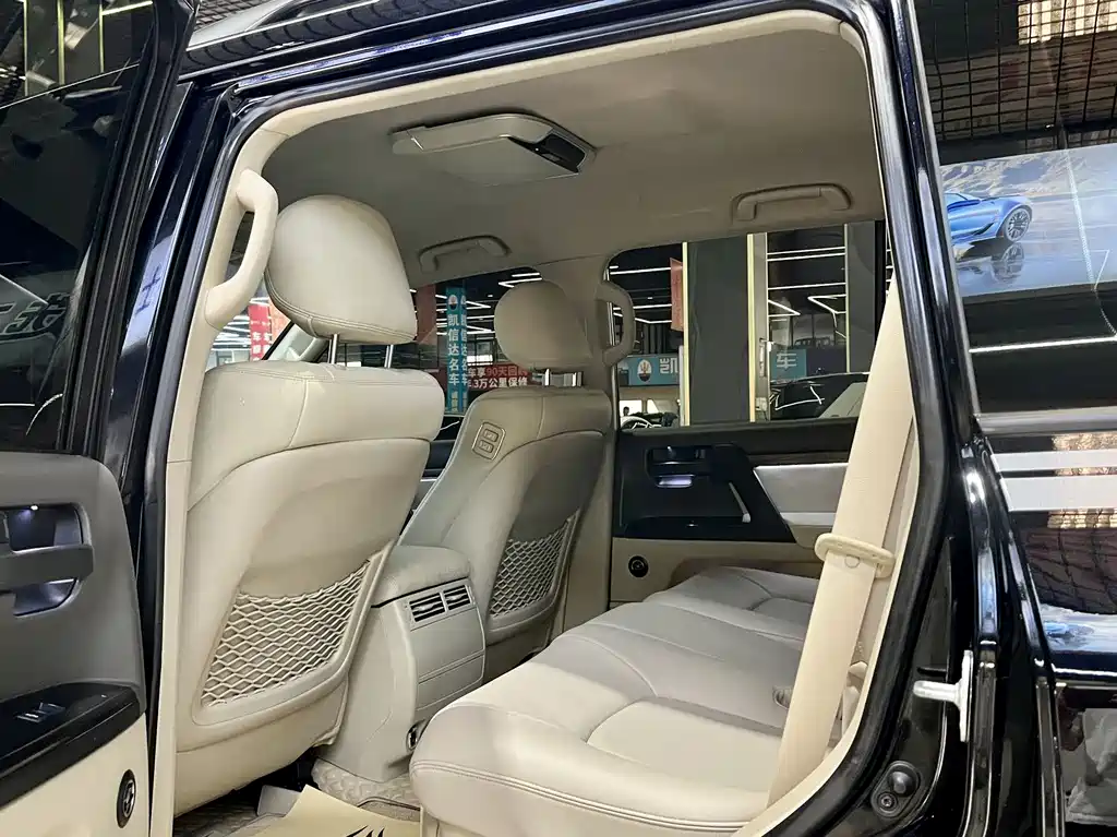Toyota Land Cruiser 2019 — фото 16