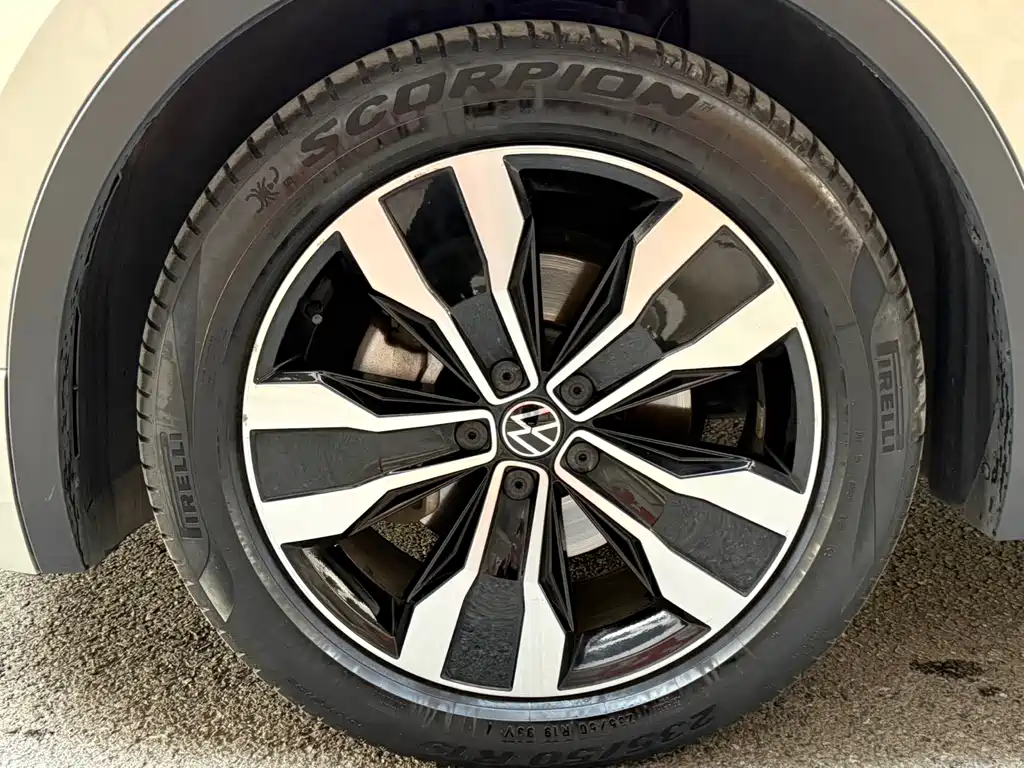 Volkswagen Tiguan L 2021 — фото 25