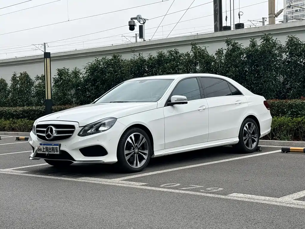 Mercedes-Benz E-Class 2015 — фото 1
