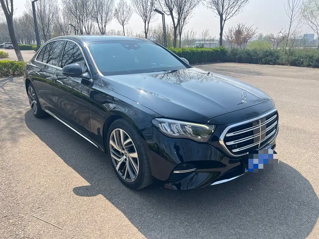 Mercedes-Benz E-Class 2024 — фото 2